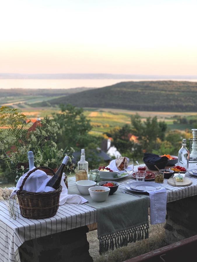 Kisvulkan Nyulontul Mencshely Exteriér fotografie